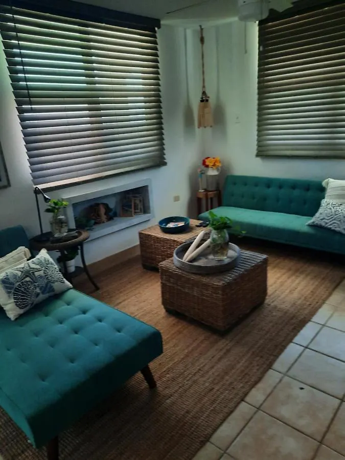 איזבלה Condominio Haudimar Beach Apartments